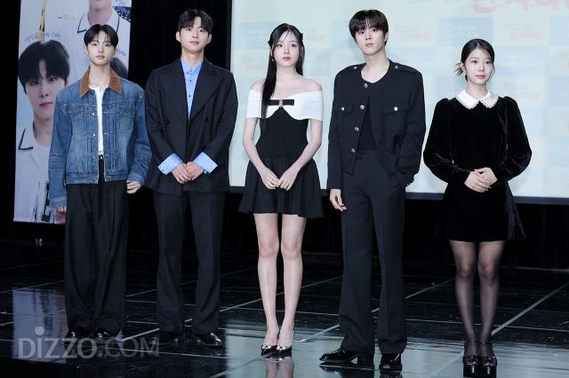 [종합] 긴장·버벅·진심…김우석X강나언, 열애설 후 첫 공식석상 '0교시 인싸타임'