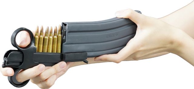 수동급속삽탄기 / 사진 제공=팔월삼일