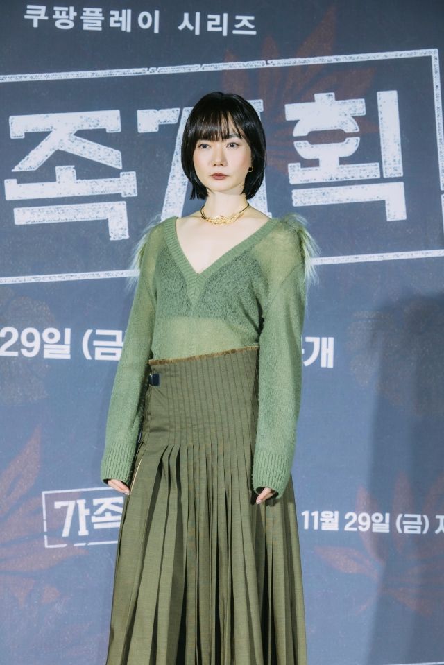 [종합] 본 적 없는 가족, 지구를 지켜라…배두나X류승범X백윤식X로몬X이수현 '가족계획'