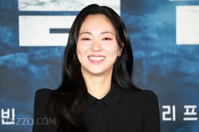 [종합] 지구 두 바퀴 반 여정에 담긴 진심…현빈X박정민X전여빈→이동욱 '하얼빈'