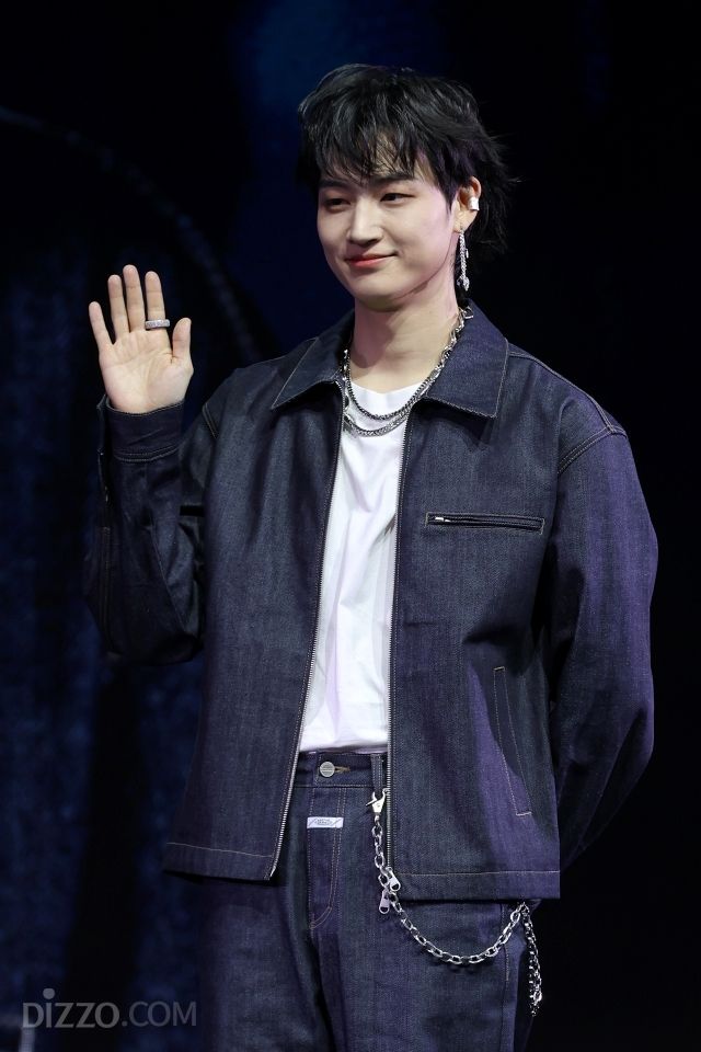 갓세븐 제이비, 첫 솔로 정규앨범으로 컴백…스웨그 넘치는 무대 장인[포토]