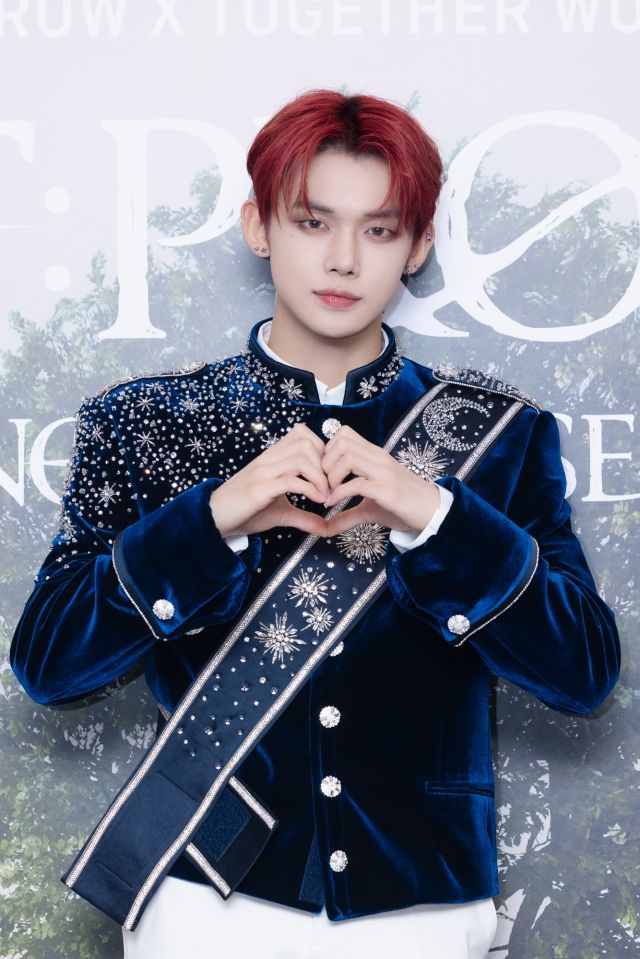 [종합] "오래 보고 싶은 팀 되고파"…데뷔 6년 차 투바투의 로맨틱한 진심 '오버 더 문'