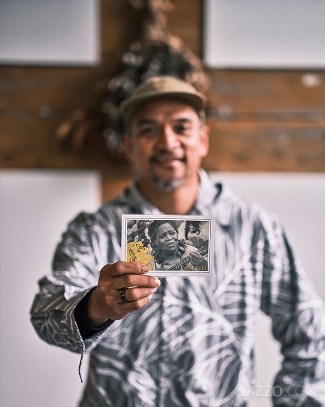 하와이 아일랜드의 전통 문양 디자이너 쿠하오 제인(Kūha‘o Zane)(사진제공=하와이 관광청)