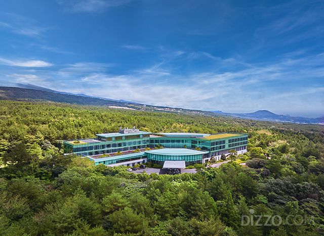 한라산 중산간 지역에 자리한 위호텔제주 전경(사진제공=제주위호텔)