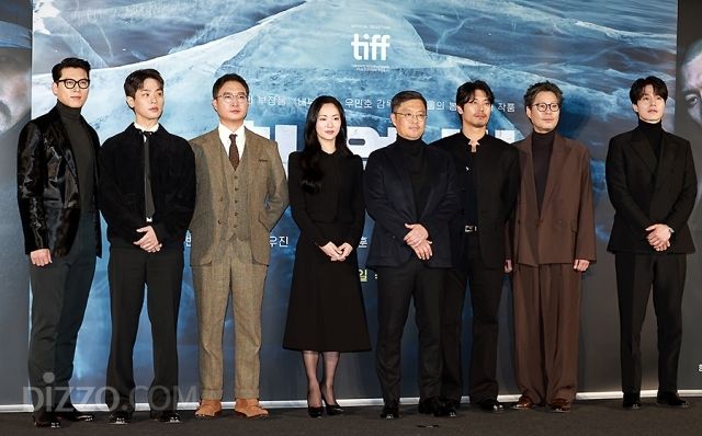 "우리의 일상을 선사해 주신 그분들께"…현빈 표 안중근의 뜨거운 울림 '하얼빈' [종합]