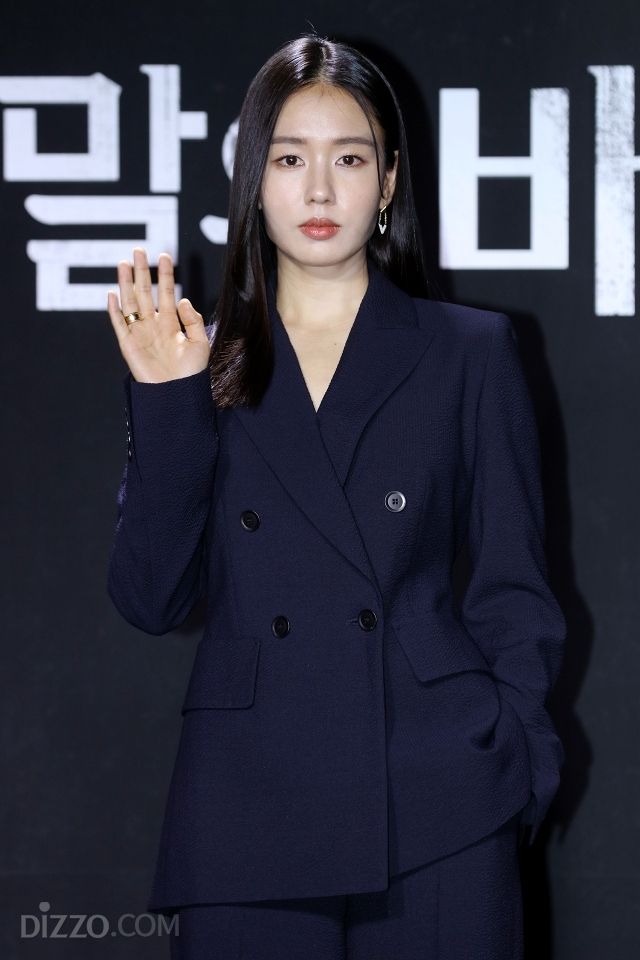 [종합] "돌 맞을 작품 아냐"…유아인 일부 편집한 '종말의 바보', 작품성으로 승부수