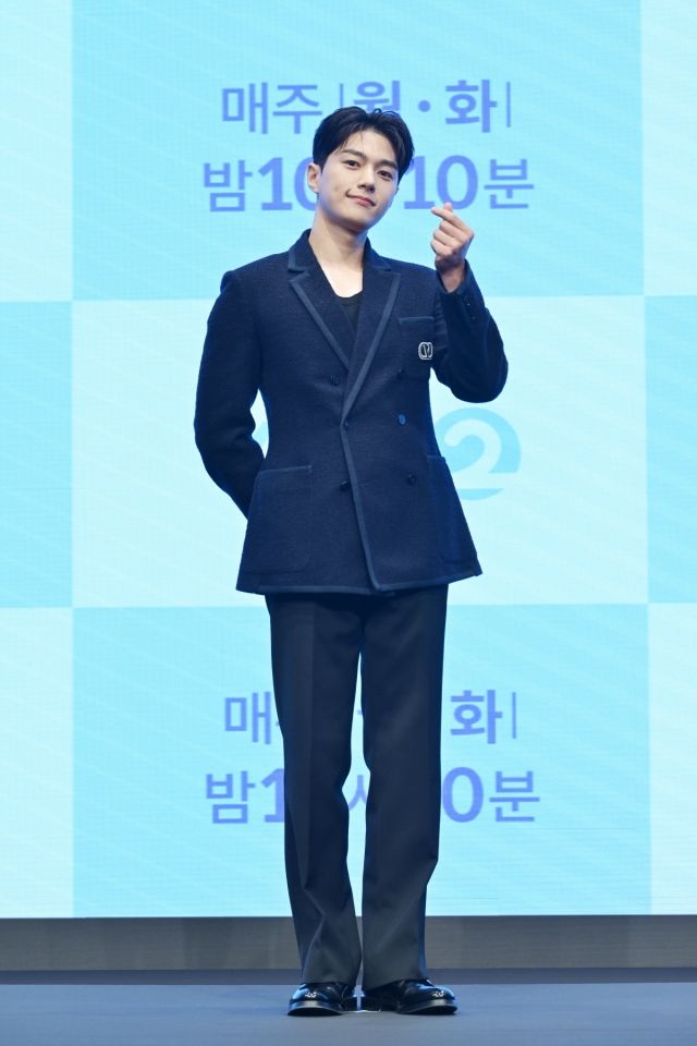 [종합] '유교보이' 김명수, '코믹도전' 이유영과 제대로 만났다…'함부로 대해줘'