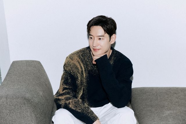 [인터뷰] 이제훈 "작품으로 목소리를 낼 수 있는 배우였으면 좋겠다"