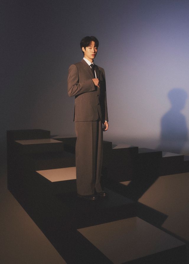 [인터뷰] '더 에이트 쇼' 류준열, 개인과 배우 사이…더 솔직해질 결심