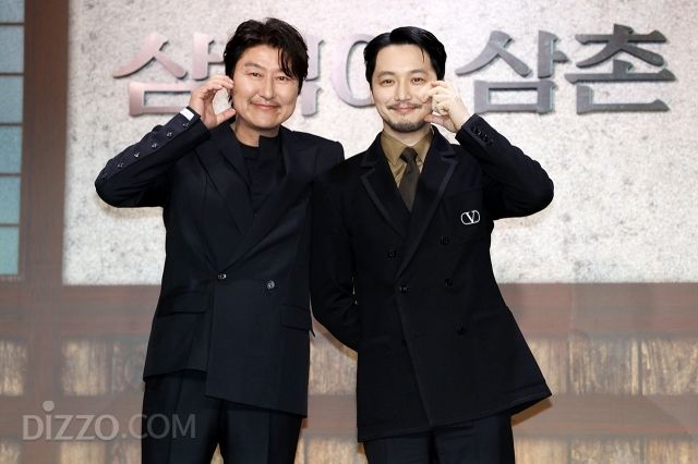 [종합] "신인배우 송강호"가 말아주는 밥심…35년 만에 첫 도전 '삼식이 삼촌'