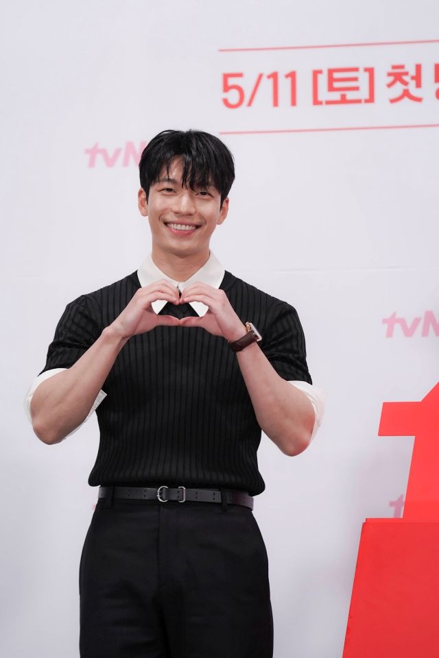 [종합] '인생작' 정려원X'첫 쌍방멜로' 위하준의 '졸업', '눈여' 이을 주말 흥행작 예감 