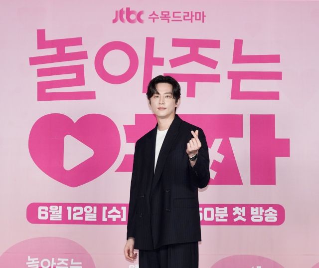 [종합] "'놀아주는 여자'는 엄태구로부터 시작"…'로코까지 되는 배우' 수식어 얻을까