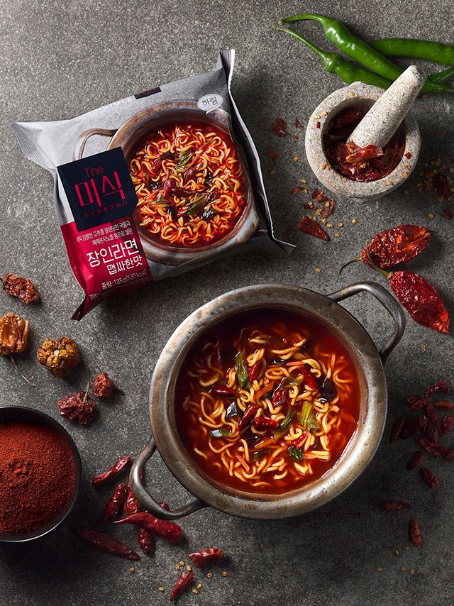 더미식(The미식) 장인라면 맵싸한맛 제품 연출 이미지./사진=하림