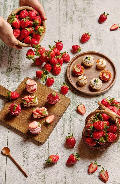 제철 딸기의 달콤함 가득 담은 호텔 딸기 디저트, 어디로 갈까?