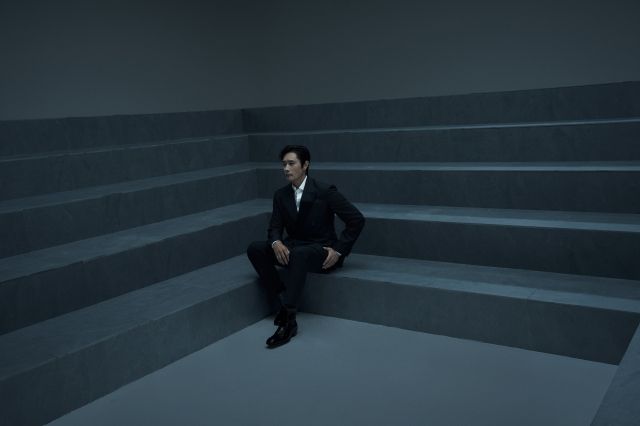 '오징어 게임' 시즌2에서 오영일-인호-프론트맨을 선보인 배우 이병헌 / 사진 : 넷플릭스 제공