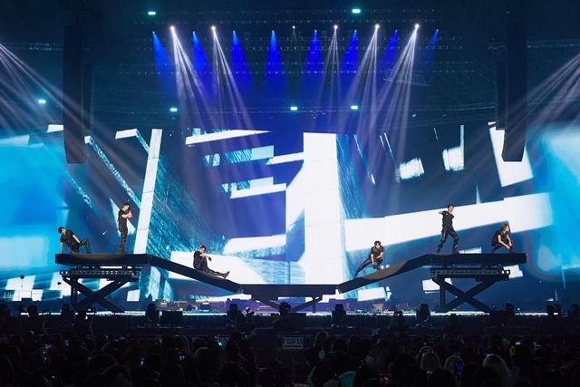 [공연뷰] 한 편의 영화처럼…NCT 127이 완성한 'THE MOMENTUM'