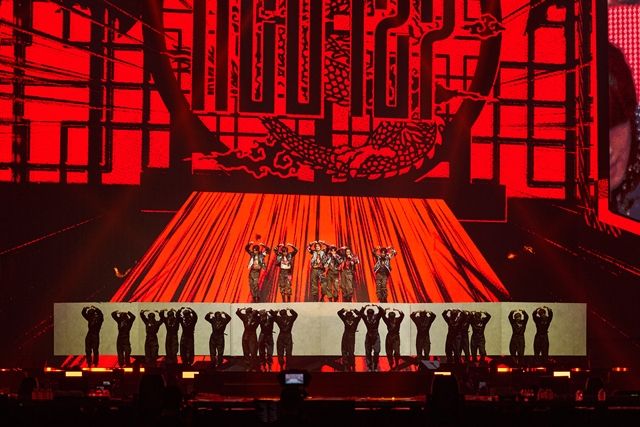 [공연뷰] 한 편의 영화처럼…NCT 127이 완성한 'THE MOMENTUM'