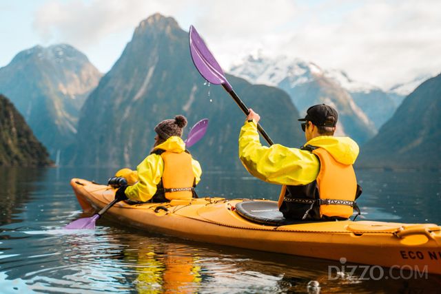 밀포드 사운드에서 즐기는 카약 ⓒRoadyNZ