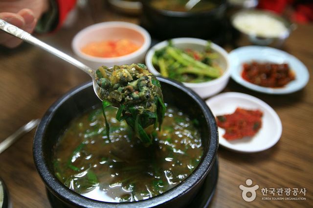 청주 올갱이국(사진출처=한국관광공사)