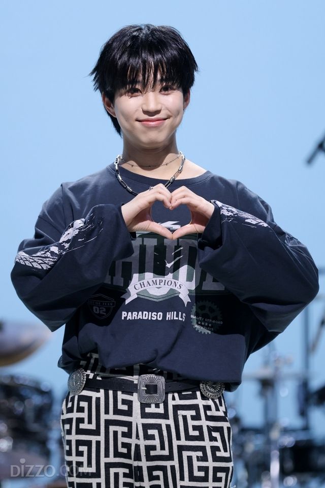 하이파이유니콘이 전하는 청춘의 순간, '틴에이지 블루'로 컴백 [포토]