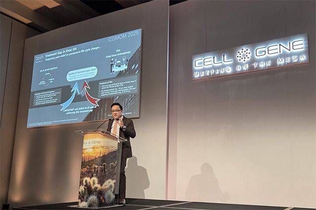 이승진 메디포스트 글로벌사업본부장 겸 미국법인 대표이사가 ‘Cell & Gene Meeting on the MESA 2025’에서 글로벌 임상개발 현황을 발표하고 있다. /사진 제공=메디포스트