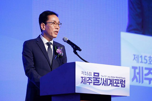 백경훈 제주개발공사 사장이 제주물의 보전과 산업적 활용을 통한 지역사회 선순환의 중요성을 강조하고 있다. /사진=제주개발공사