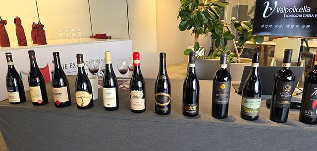 워크어라운드 시음회에서는 이탈리아의 12개 와이너리가 참여해 자사의 대표 와인을 선보였다./사진=김경희