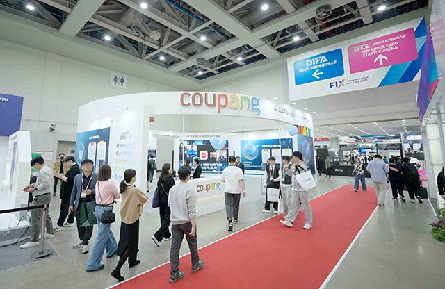 쿠팡은 22일 2025 미래혁신기술박람회(FIX 2025)에 참가해 쿠팡의 AI·로보틱스가 만드는 유통·물류 혁신을 주제로 부스를 운영한다./사진=쿠팡