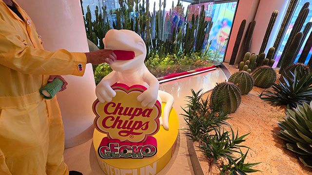 3층 사워튜브 가든에서는 거대 모형 게코에게 먹이를 주면 몸의 색깔이 변해 재미를 더한다./사진=김경희 