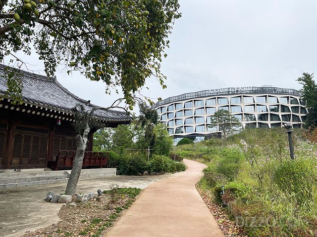 '고덕헌(高德軒)' 산책로(사진촬영=서미영 기자)