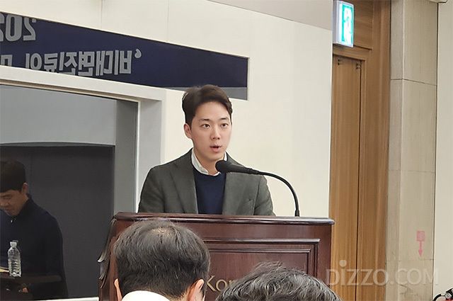 선재원 원격의료산업협의회 공동회장(나만의닥터 대표)이 비대면 진료 플랫폼의 자율규제 방안에 대해 설명하고 있다.