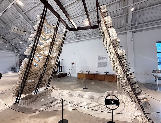 브랜드 뮤지엄 ‘헤리티지 앨리’내에 전시되어 있는 아트오브스프링(사진촬영=서미영)