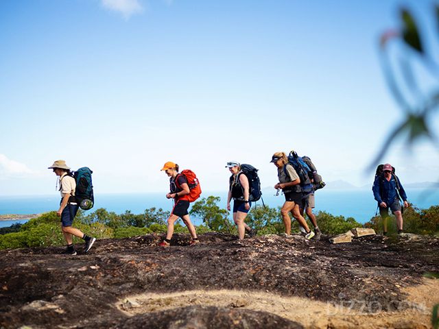 응가로 트랙을 하이킹하는 사람들(사진제공=퀸즐랜드주 관광청)