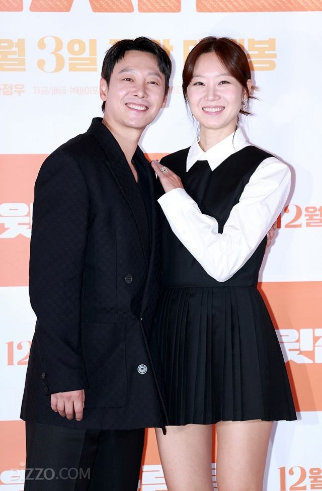 하정우X공효진X이하늬X김동욱, 우주로 가는 19禁 말맛 케미…'윗집 사람들' 현장 [종합]