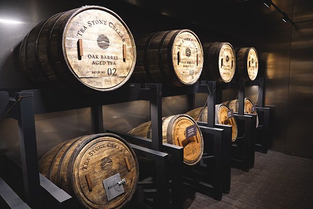 티뮤지엄 지하의 티셀러에는 제주 녹나무, 삼나무, 오크 배럴에서 차를 숙성하고 보관하고 있다./사진=김경희
