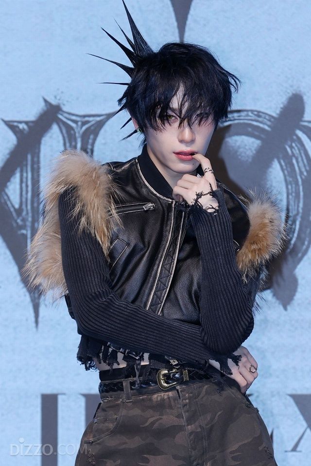 '컴백' XLOV, K-팝 최초 젠더리스 그룹만의 '대체불가 아우라' [포토]