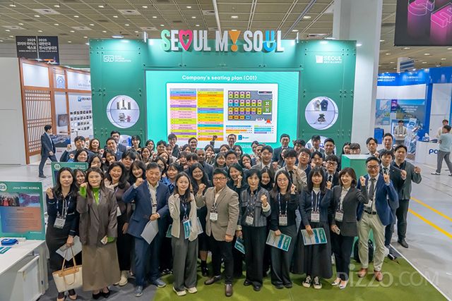 서울 홍보관 공동참가사 단체사진(사진제공=서울관광재단) 