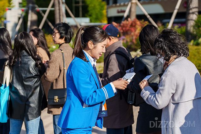 KLM 네덜란드 항공X로열 콘세르트헤바우 오케스트라 미니 콘서트 – 밋 앤 그릿 프로그램 참가자