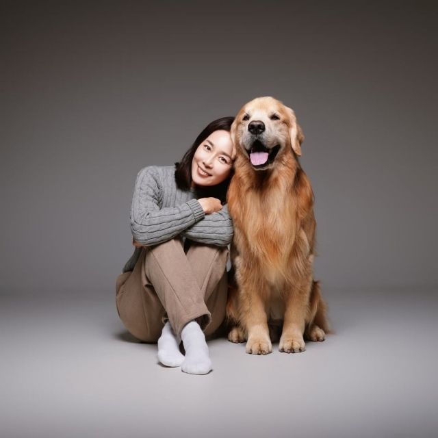 문정희와 반려견 마누의 모습 / 사진 : 문정희 인스타그램