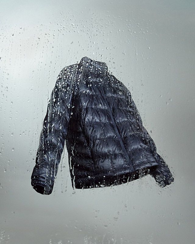 알파다운이 적용된 BPL 에그라이트 다운 제품./사진=코오롱FnC