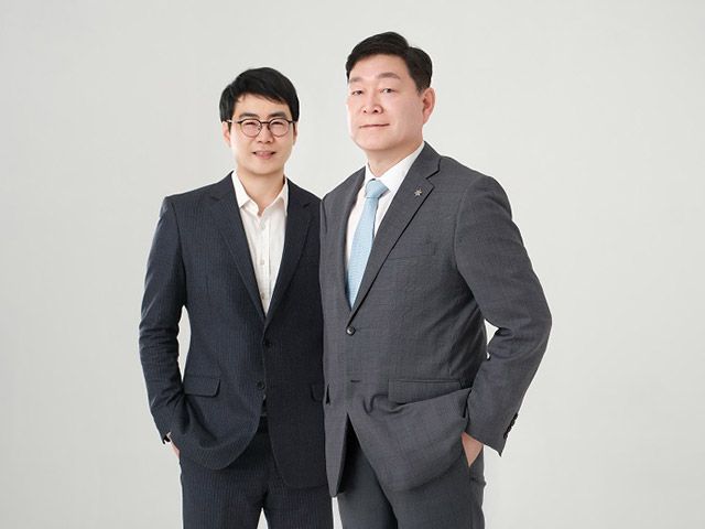 이종현 부회장과 문형남 회장(왼쪽부터)./사진=한국구매조달학회