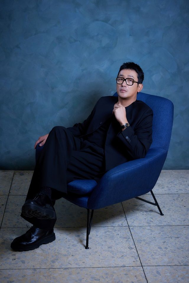 영화 '윗집 사람들'을 연출한 감독 하정우 / 사진 : 바이포엠스튜디오