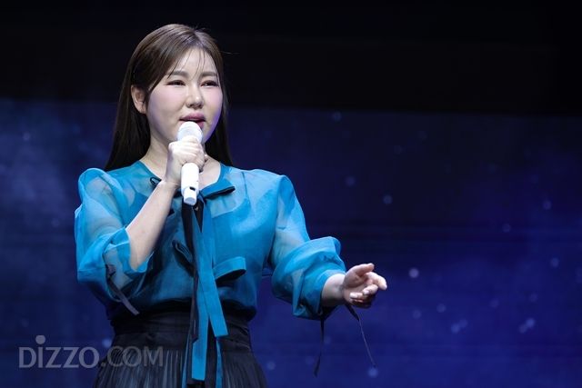 [종합] 송가인, 정통 트로트로 돌아온 이유 "나의 장점을 가장 잘 보여주는 장르"