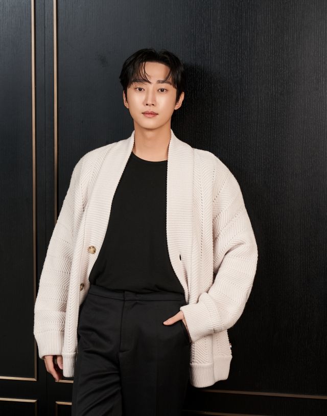 영화 '그시절, 우리가 좋아했던 소녀'에서 진우 역을 맡아 열연한 배우 진영 / 사진 : 영화사 테이크