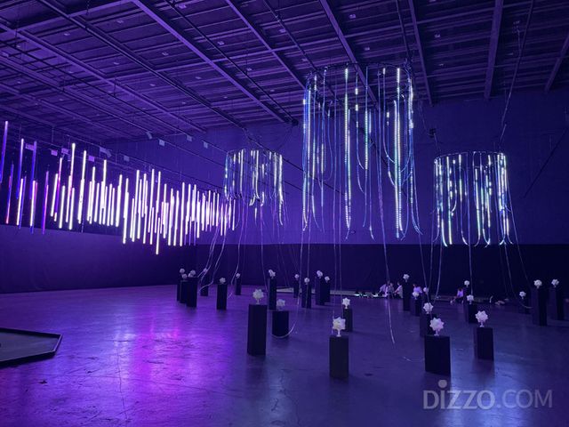 제15회 아이소리축제 내 참여형 미디어아트 전시 <Play with Light : 마법의 정원> 내부 모습