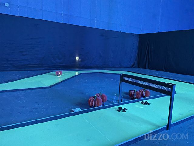 제15회 아이소리축제 내 참여형 미디어아트 전시 <Play with Light : 마법의 정원> 내부 모습