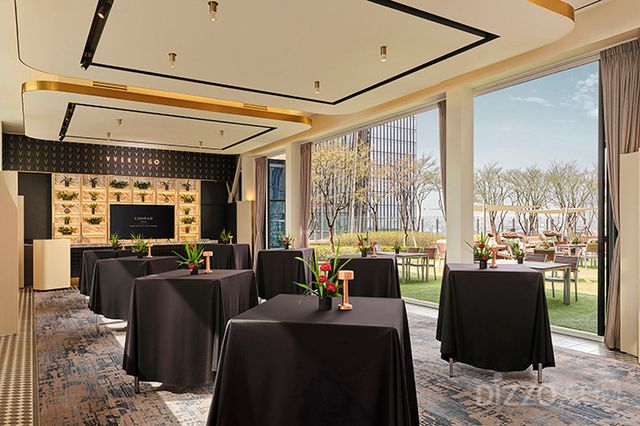 버티고 스탠딩 & 야외(사진제공=콘래드 서울)