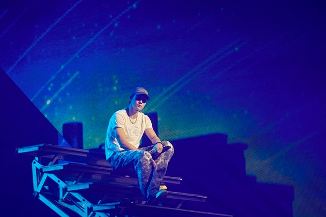 [공연뷰] '영원'을 약속한 카이의 세상으로 로그'ON'