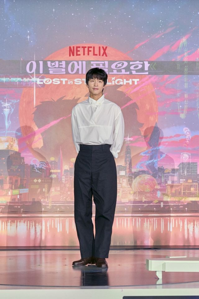 [종합] 김태리X홍경, 이유 있는 조합…'이 별에 필요한' 넷플릭스 첫 韓 애니 출격