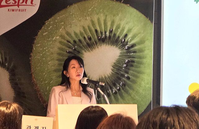 콕휘 응 제스프리 인터내셔널 마케팅 제너럴 매니저는 영양소 밀도를 바탕으로 하는 제스프리의 글로벌 비전과 브랜드 방향성 및 한국 마케팅 계획에 대해 설명하고 있다./사진=김경희